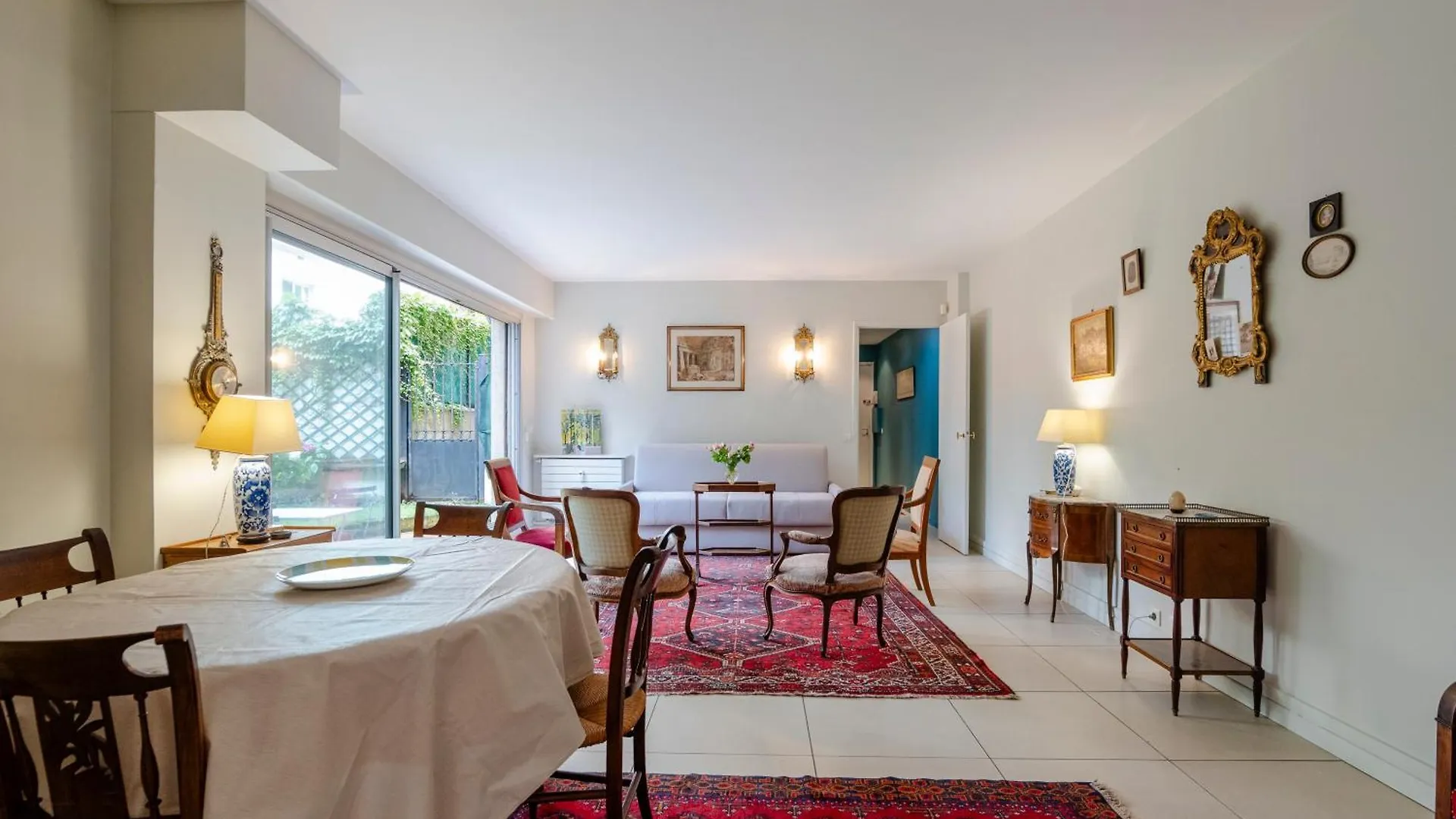 Veeve - The Garden Of La Muette Apartment Paris